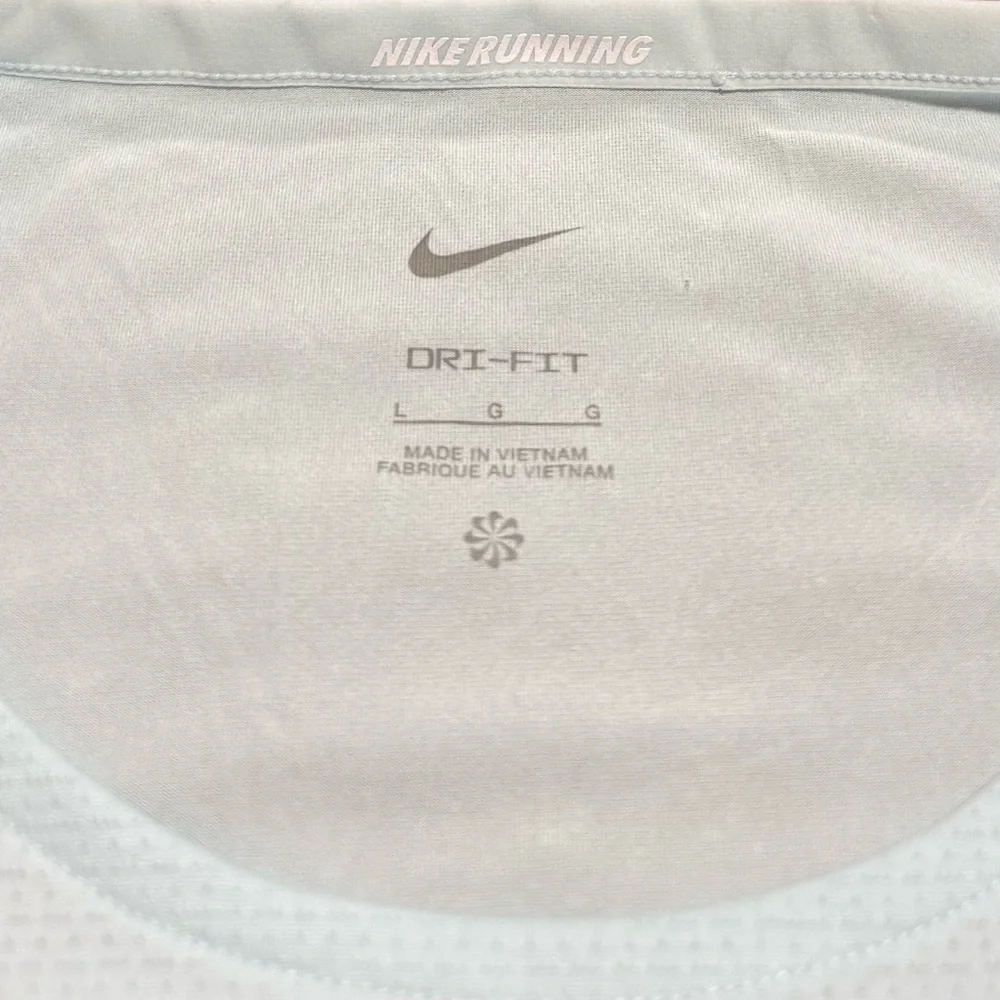 Nike new tags